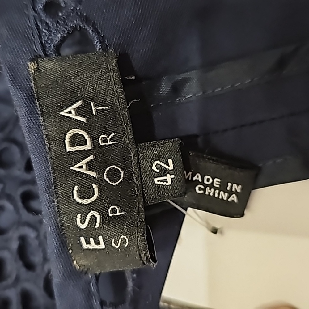 Escada Sport Perforated Eyelets Shirt Sleeve Dress In Navy size 42/ US L - Picture 3 of 6